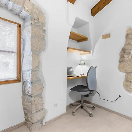 Picturesque San Rocco 1 Apartment Pican