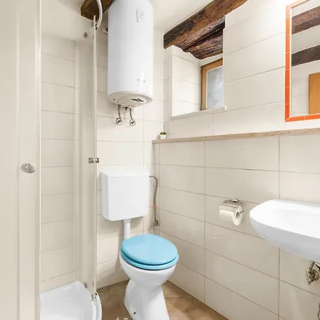 Picturesque San Rocco 1 Apartment